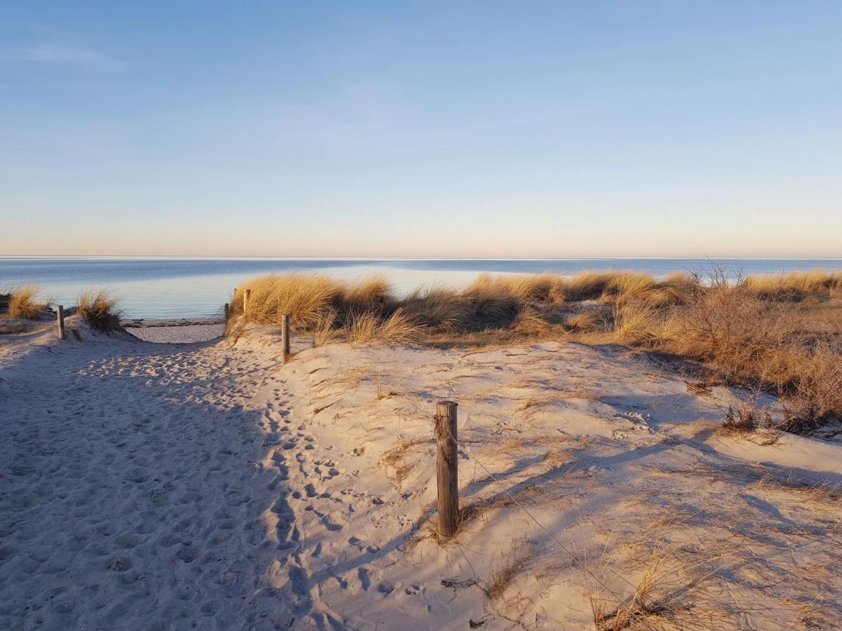 Apartment Near Beach On The Island Of Poel Bagian luar foto